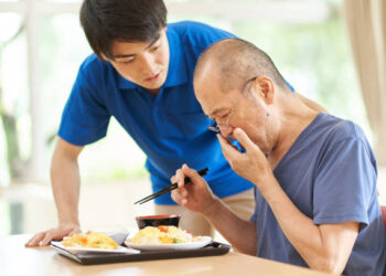 Elderly people coughing during meals